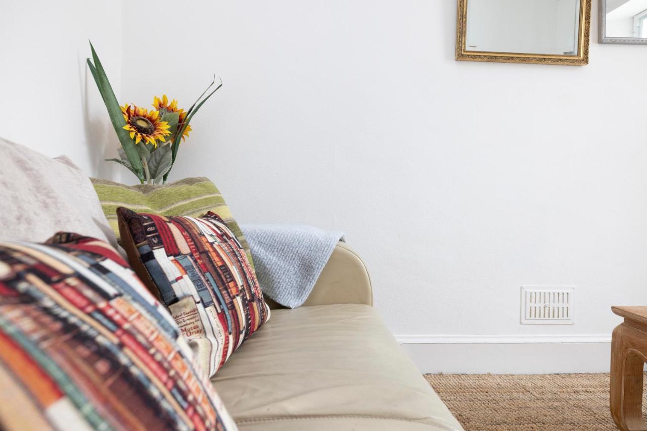 Joivy Cosy Flat In The Heart Of Edinburghアパートメント エクステリア 写真