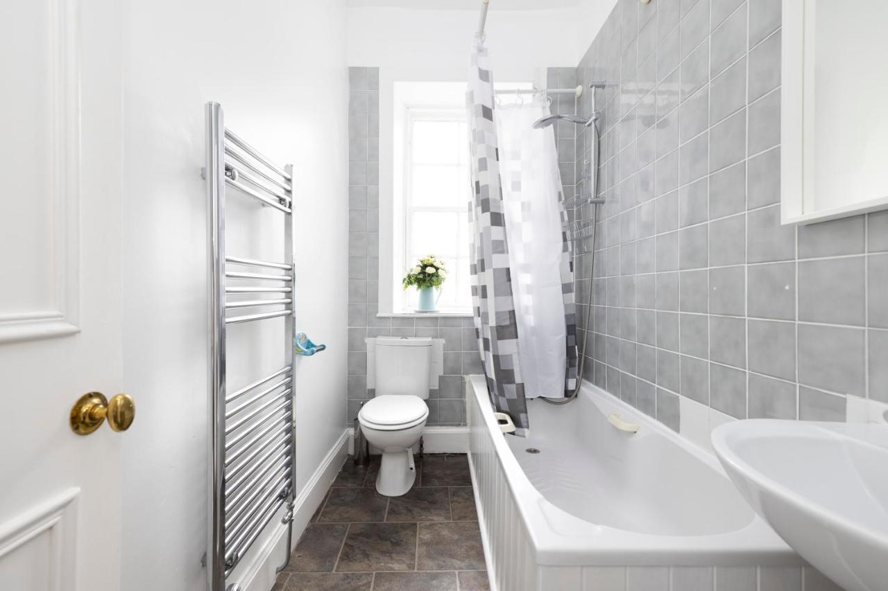 Joivy Cosy Flat In The Heart Of Edinburghアパートメント エクステリア 写真
